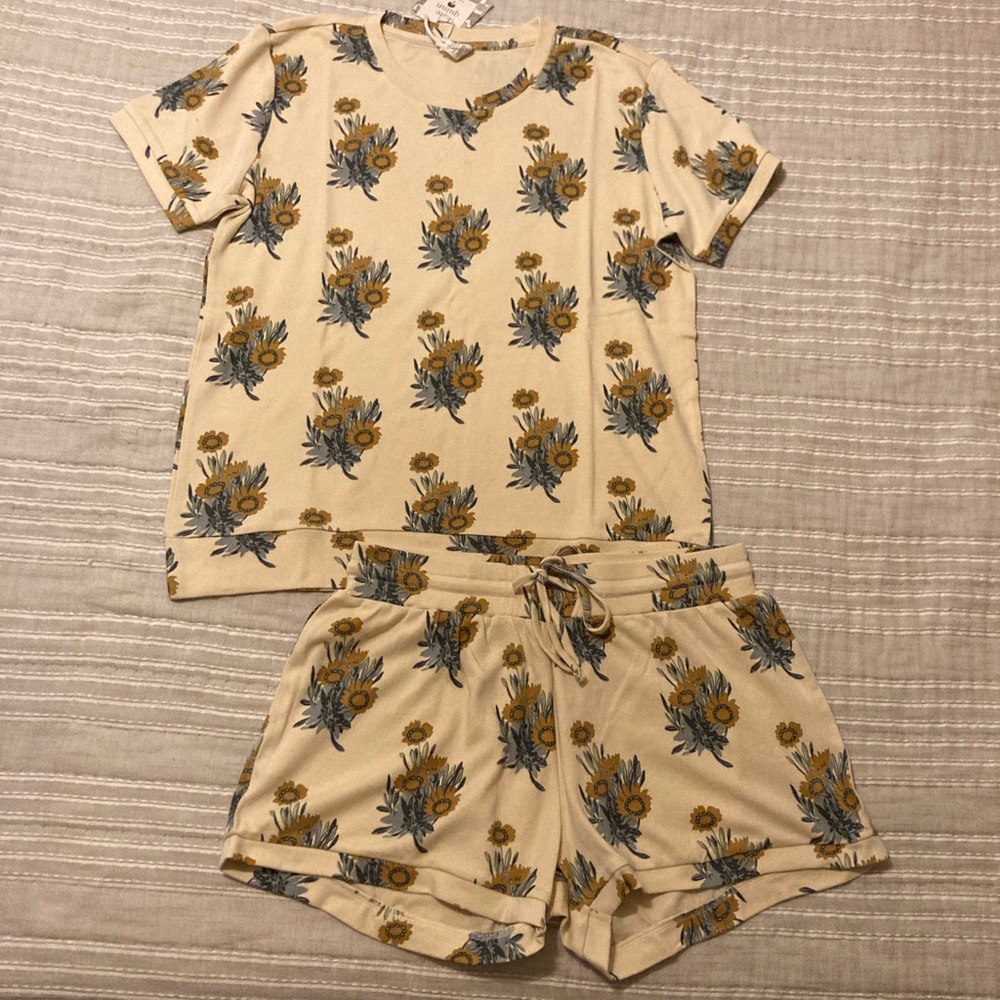 Kate Quinn floral top and short set